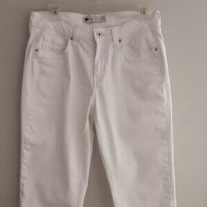 'Levis' Cropped & Cuffed White Jeans Size 6 EUC